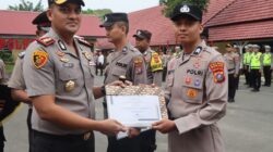 Kapolres Binjai Beri Penghargaan kepada 12 Personel dan Sertifikat Pelatihan kepada 8 Personel